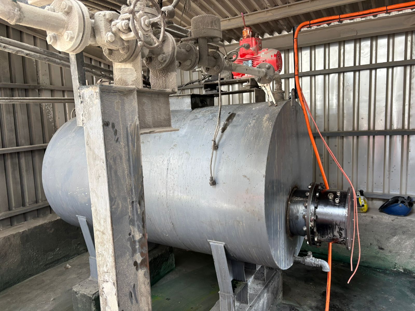 HFO Tank with electrical heating elements